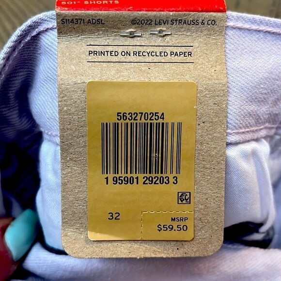 Levi’s lilac high rise shorts - Picture 8 of 9